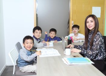 Lisa-Pang-Classroom-photo-2